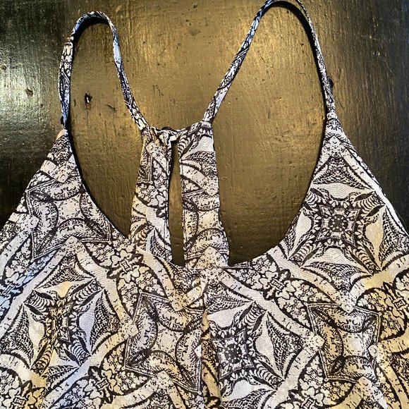 Sun & Shadow Blouse - Size Small - Picture 4 of 7